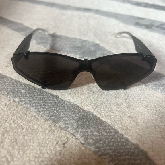 BOTTEGA VENETA sunglasses - Picture 5 of 6